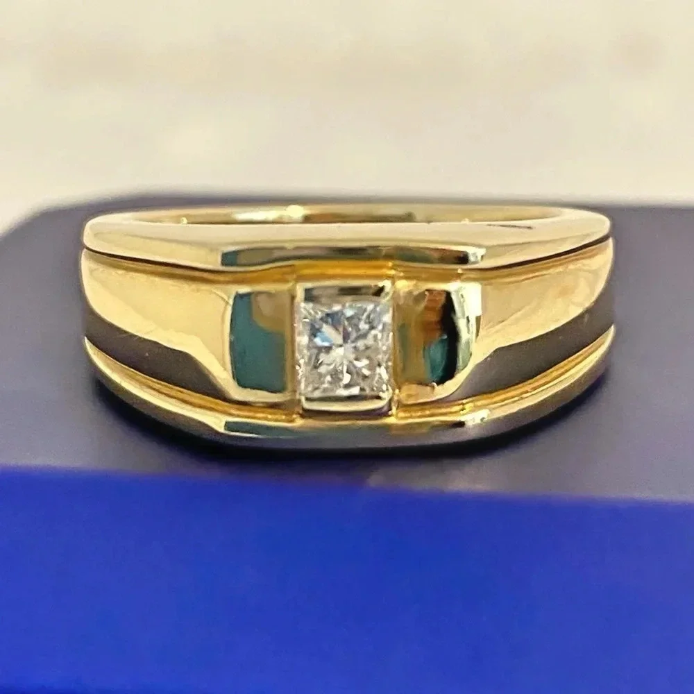 Mens Diamond Solitaire & 14k Gold Ring